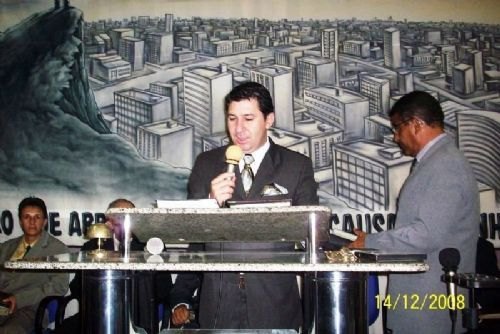 Jovens fazem festa abençoada na Serraria