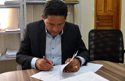 Prefeitura de Palmeira paga nesta sexta salários do mês de dezembro