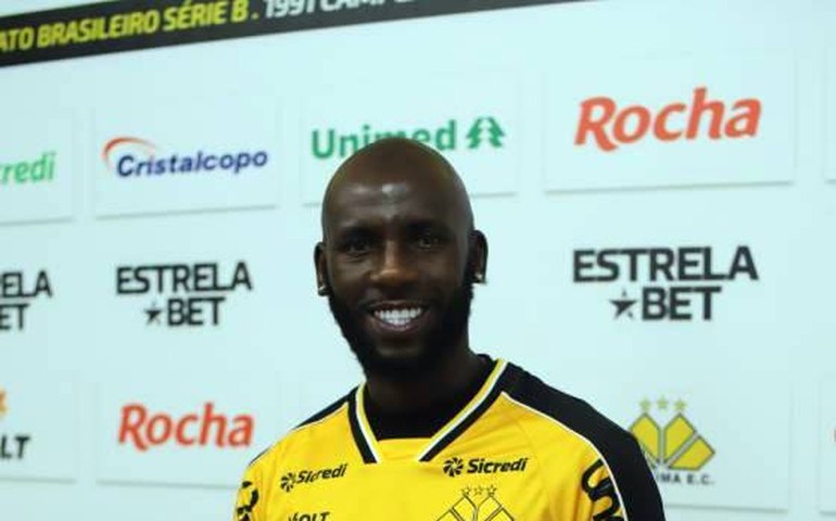 Operário-PR denuncia ofensa racial contra jogador na Série B: 'Não vamos tolerar discriminação'