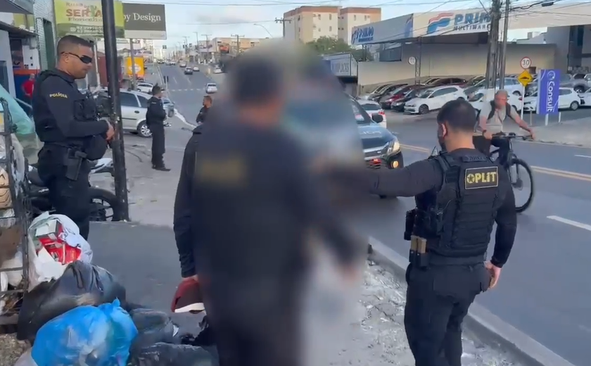 Traficante é preso no bairro Gruta de Lourdes, em Maceió