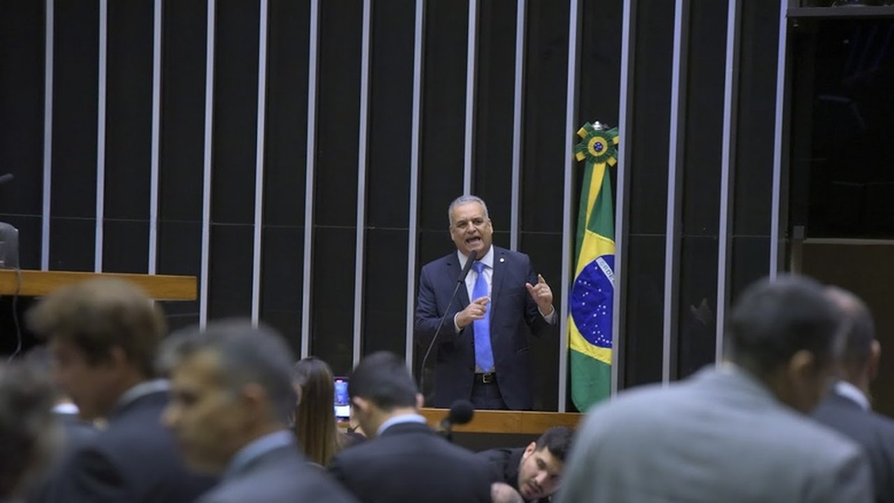 Alfredo Gaspar cobra medidas mais duras para combate da violência no Brasil