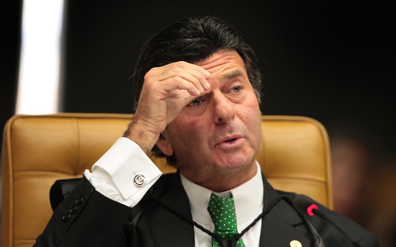 Presidente do STF e ministro discutem sobre judicialização da saúde