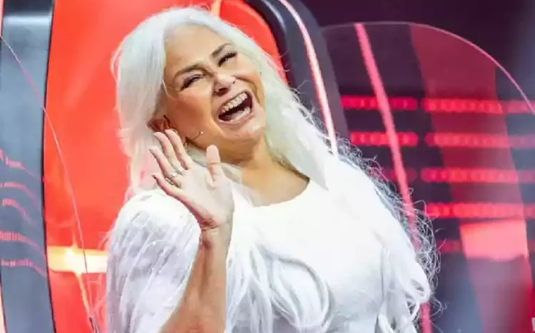 Fafá de Belém posa com Milton Cunha após seu primeiro show no Circo Voador: 'Meu irmão'
