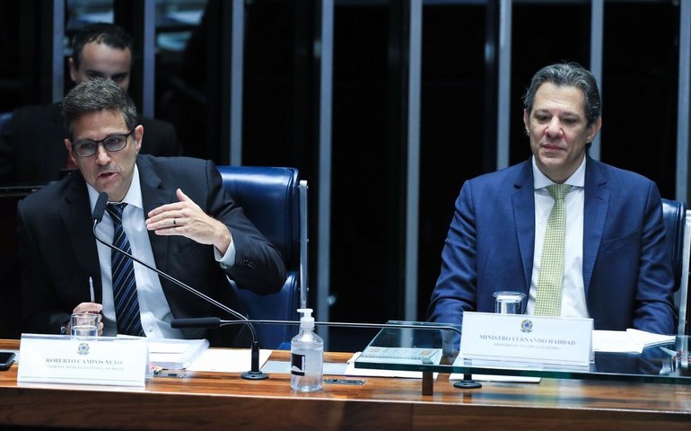Campos Neto diz que diferencial de juros com EUA é menor, mas fundamentos do Brasil melhoraram
