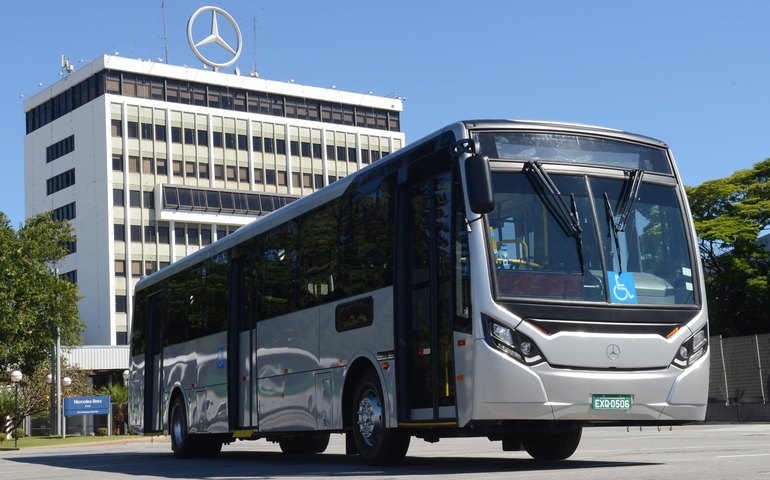 Mercedes-Benz vende 110 ônibus dentro do programa do governo de estímulo à venda