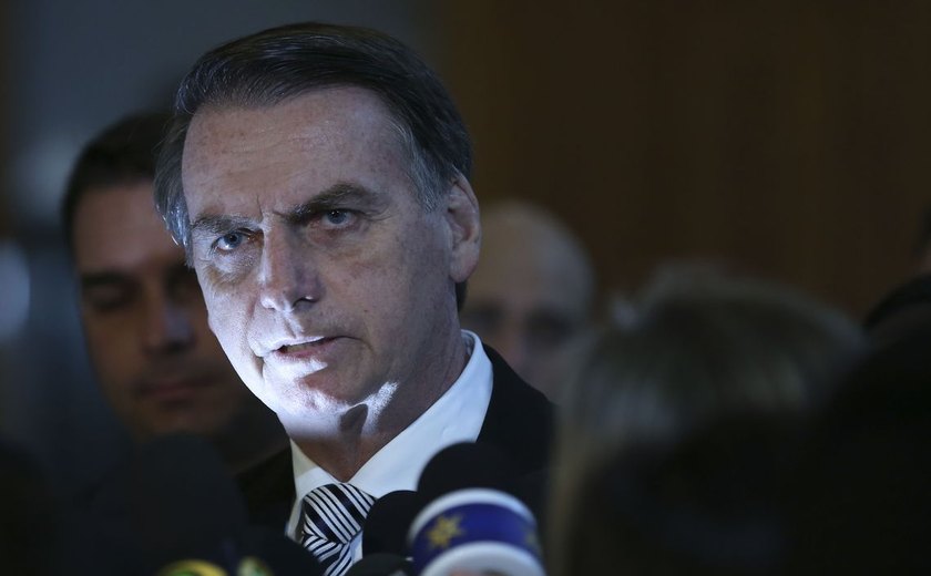 Bolsonaro acusa Doria de aumentar impostos na pandemia; governador reage