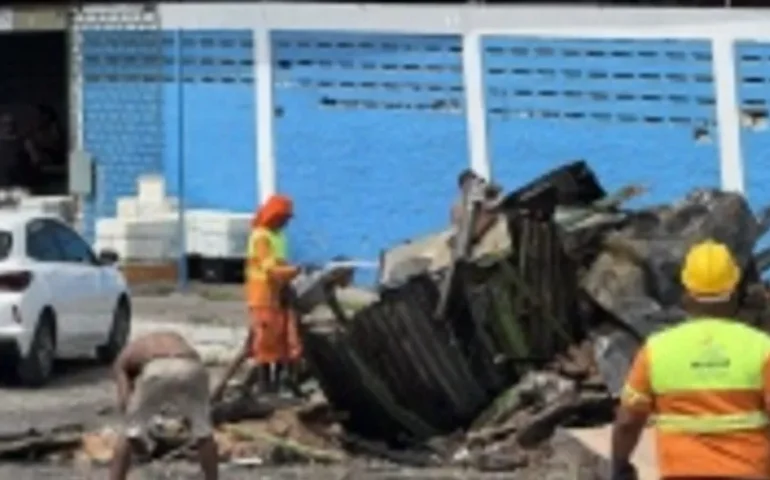 Prefeitura inicia vistorias e levantamento de comerciantes após incêndio no Mercado da Produção