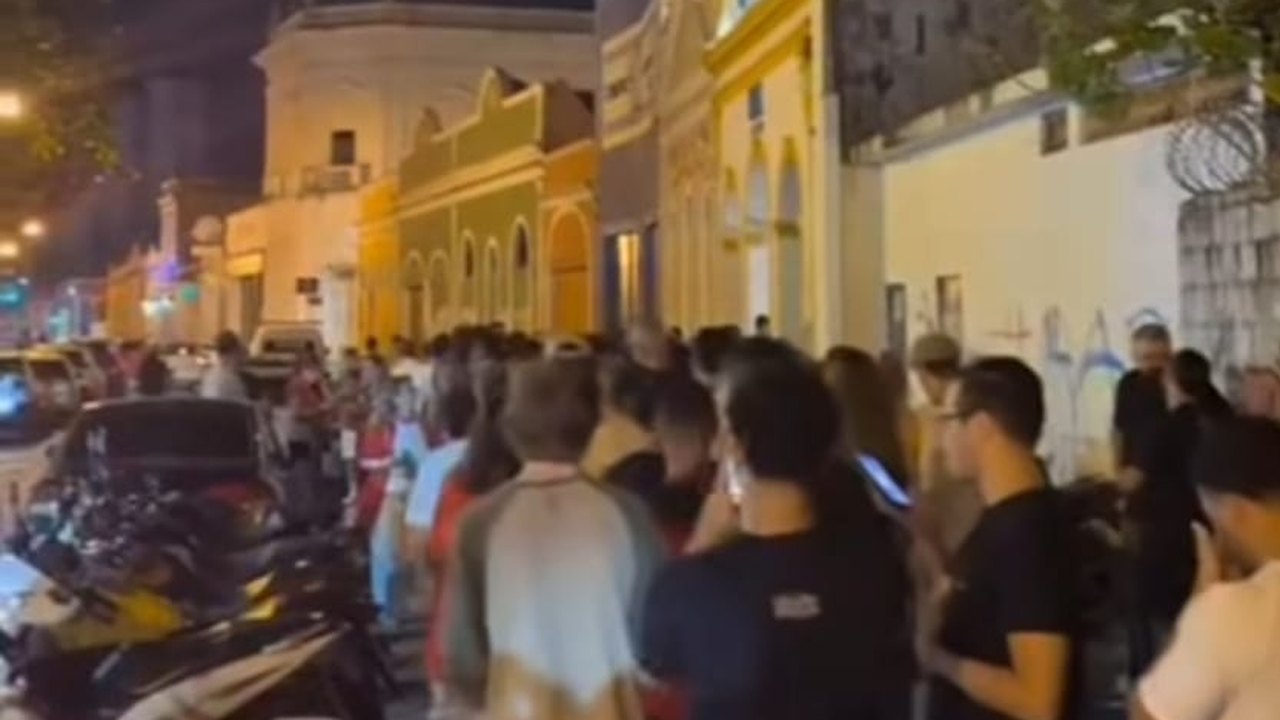 Vídeo: Bar em Jaraguá celebra condenação de Bolsonaro com festa cheia