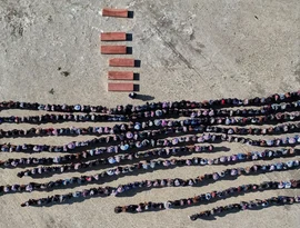 Homem sírio enterra sua esposa e quatro filhos mortos em ataques israelenses em Beirute