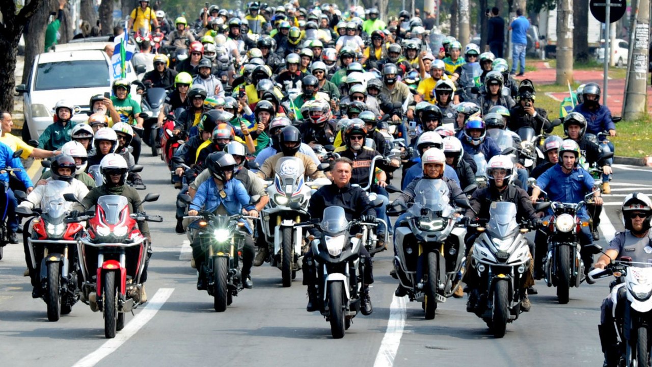 Bolsonaro convoca motociatas no País na véspera do primeiro turno