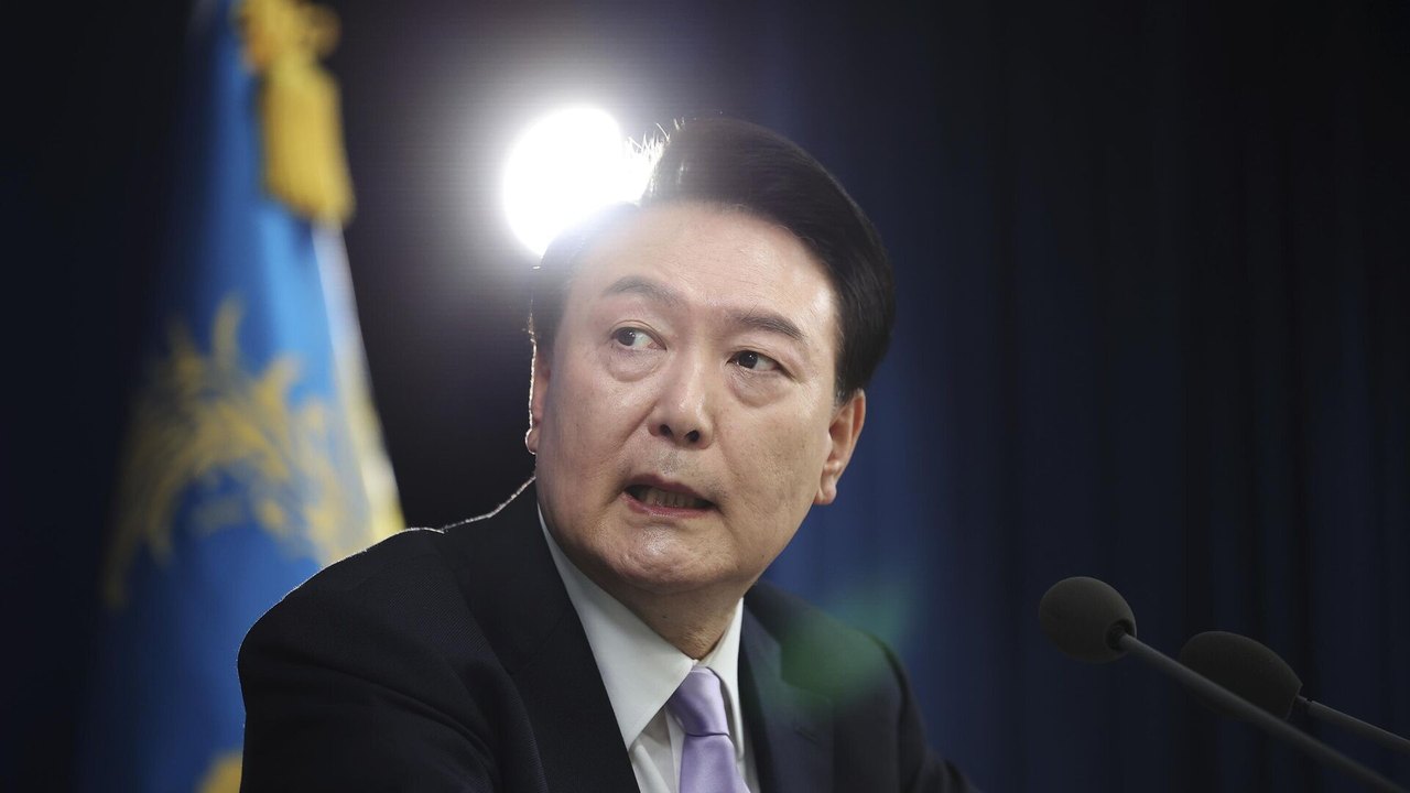 Investigadores pedem mandado de prisão contra o ex-presidente sul-coreano Yoon Suk-yeol, diz mídia