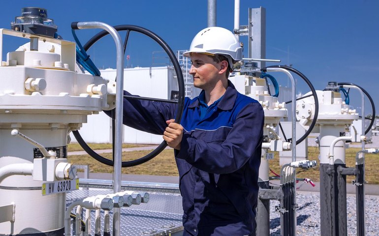 Mídia: UE avalia estabelecer teto temporário de preço do gás para combater medidas dos EUA