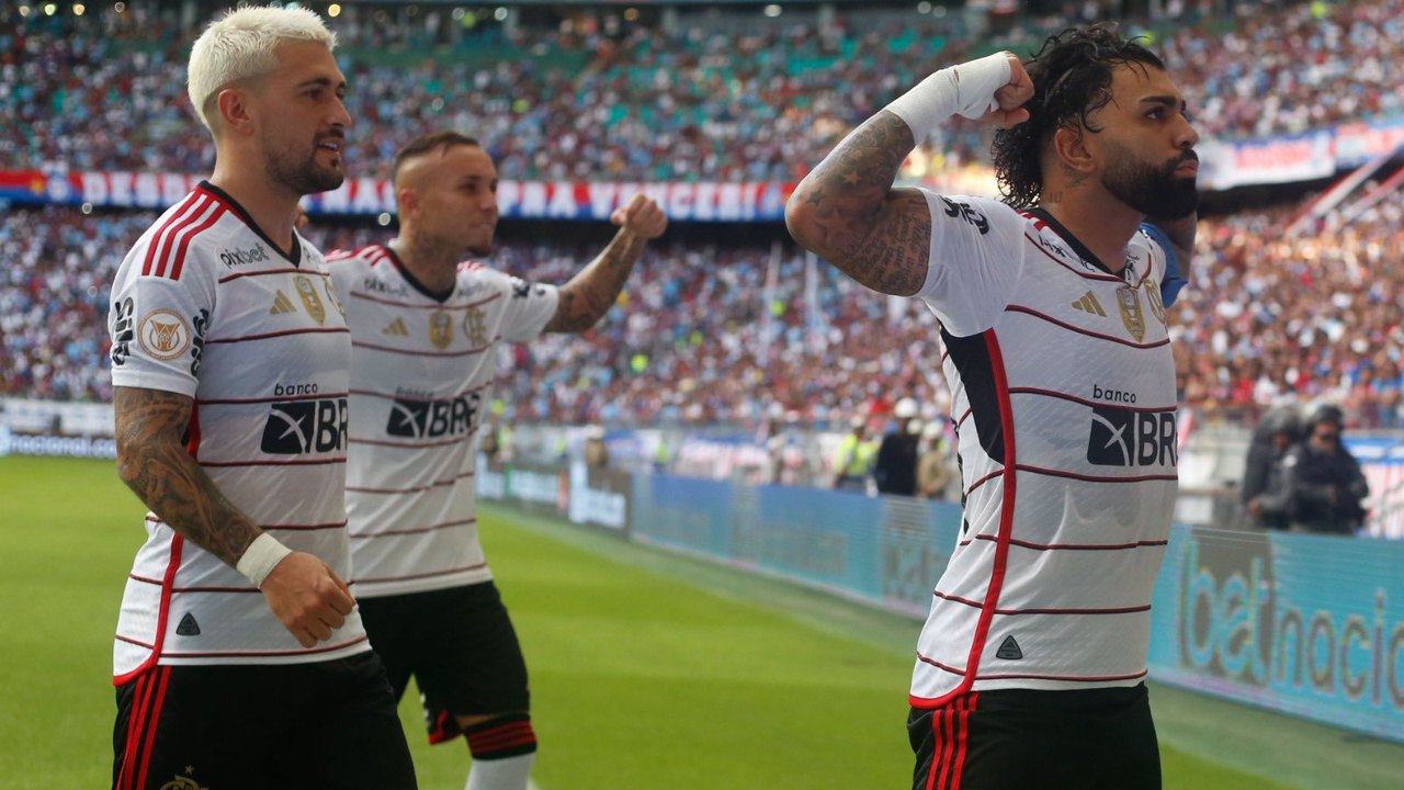 Em jogo com 12 cartões, Flamengo derrota Bahia fora de casa e embala no Brasileirão