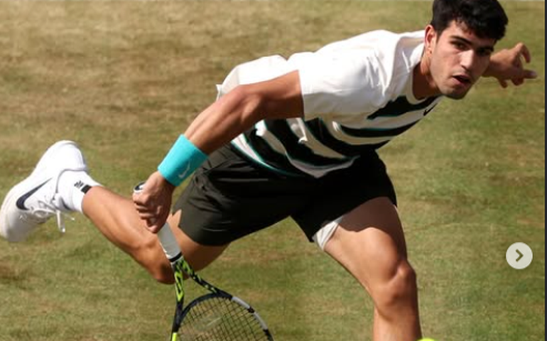 Alcaraz conquista Torneio de Queens, soma 3º título seguido no ano e vai embalado a Wimbledon