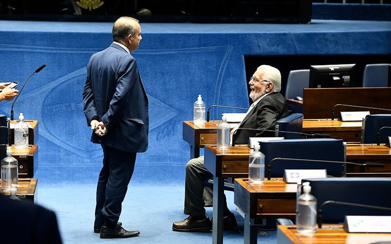 Após acordo com oposição, governo editará novos decretos sobre saneamento