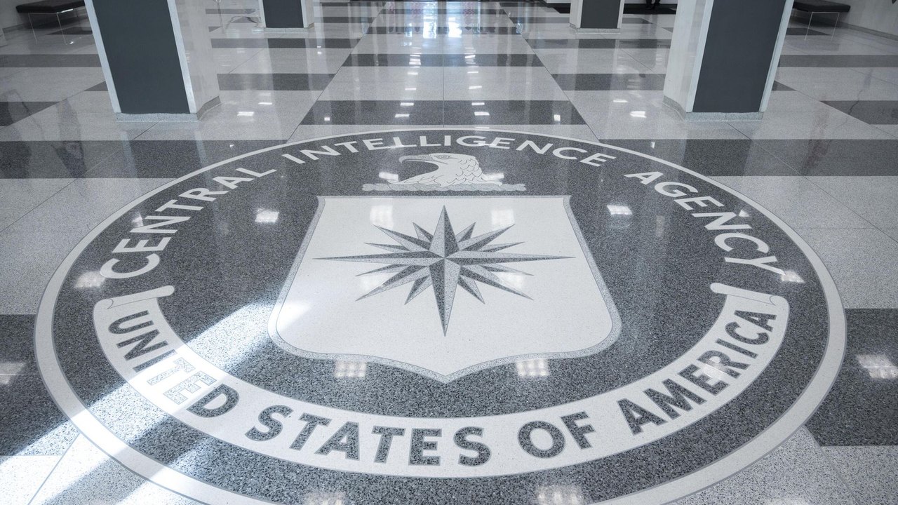 CIA mantém apoio de inteligência à Ucrânia apesar de atritos entre Trump e Zelensky, diz mídia
