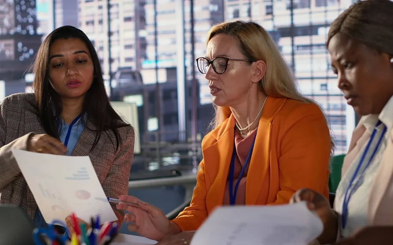 Pipeline de talentos: quando apostar em estagiários ou profissionais experientes