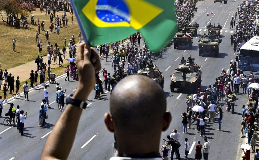 Congresso recebe projeção de frases e imagens pela Semana da Pátria