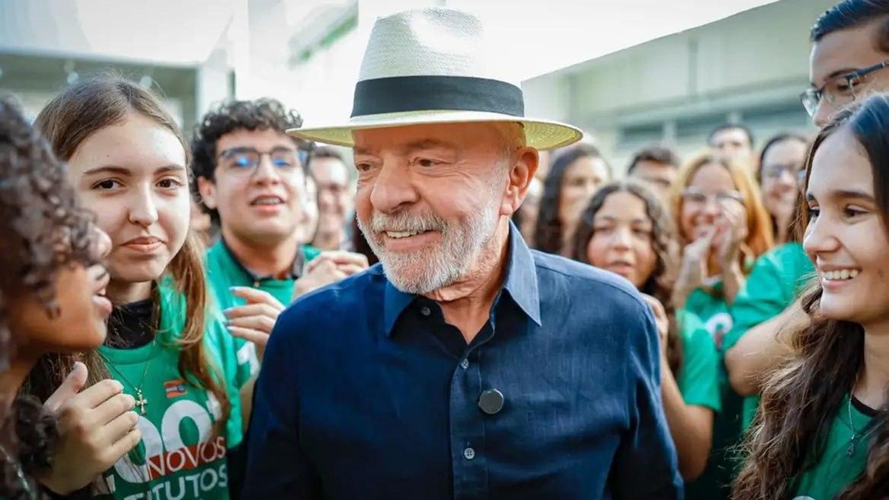 Lula anuncia canetas emagrecedoras no SUS