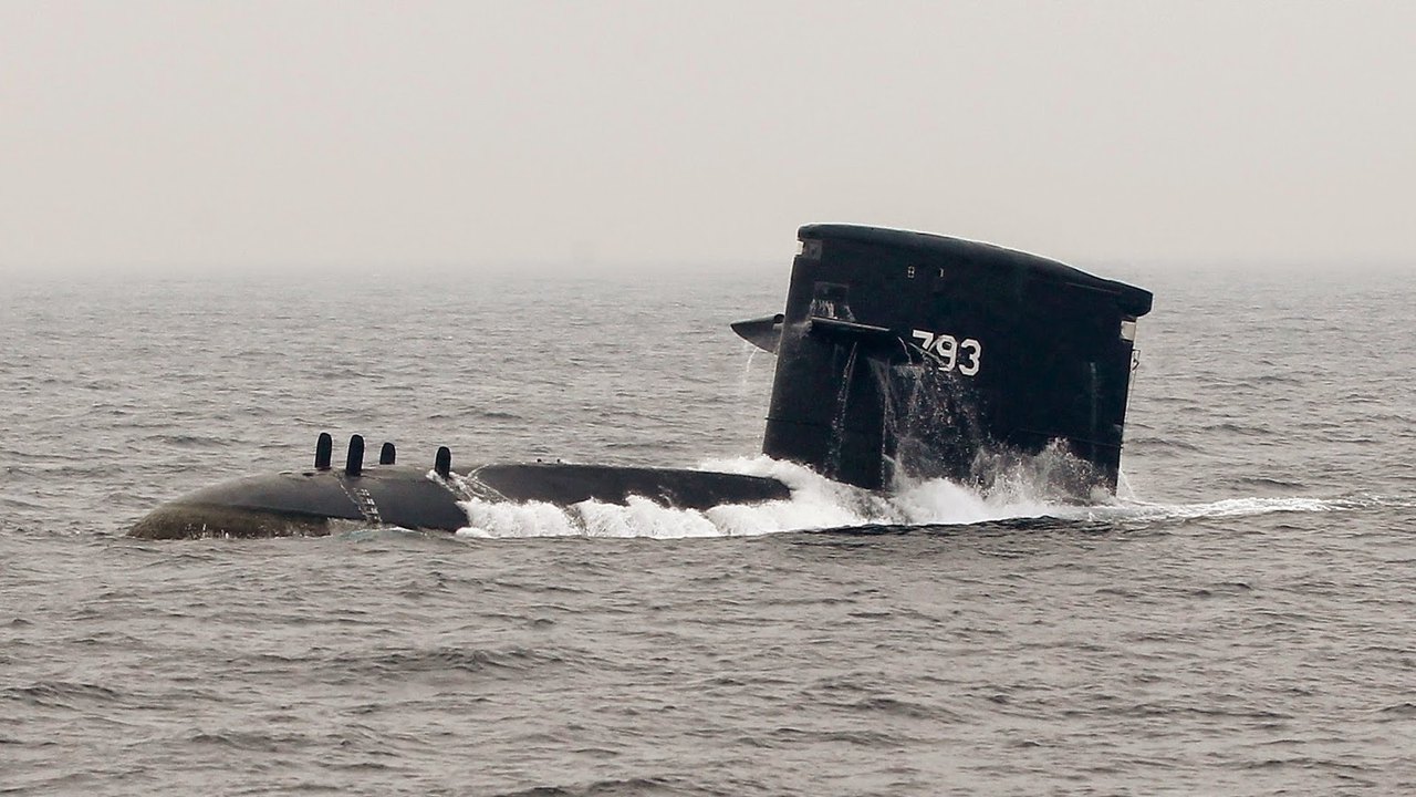 Taiwan apresenta primeiro submarino de produção local