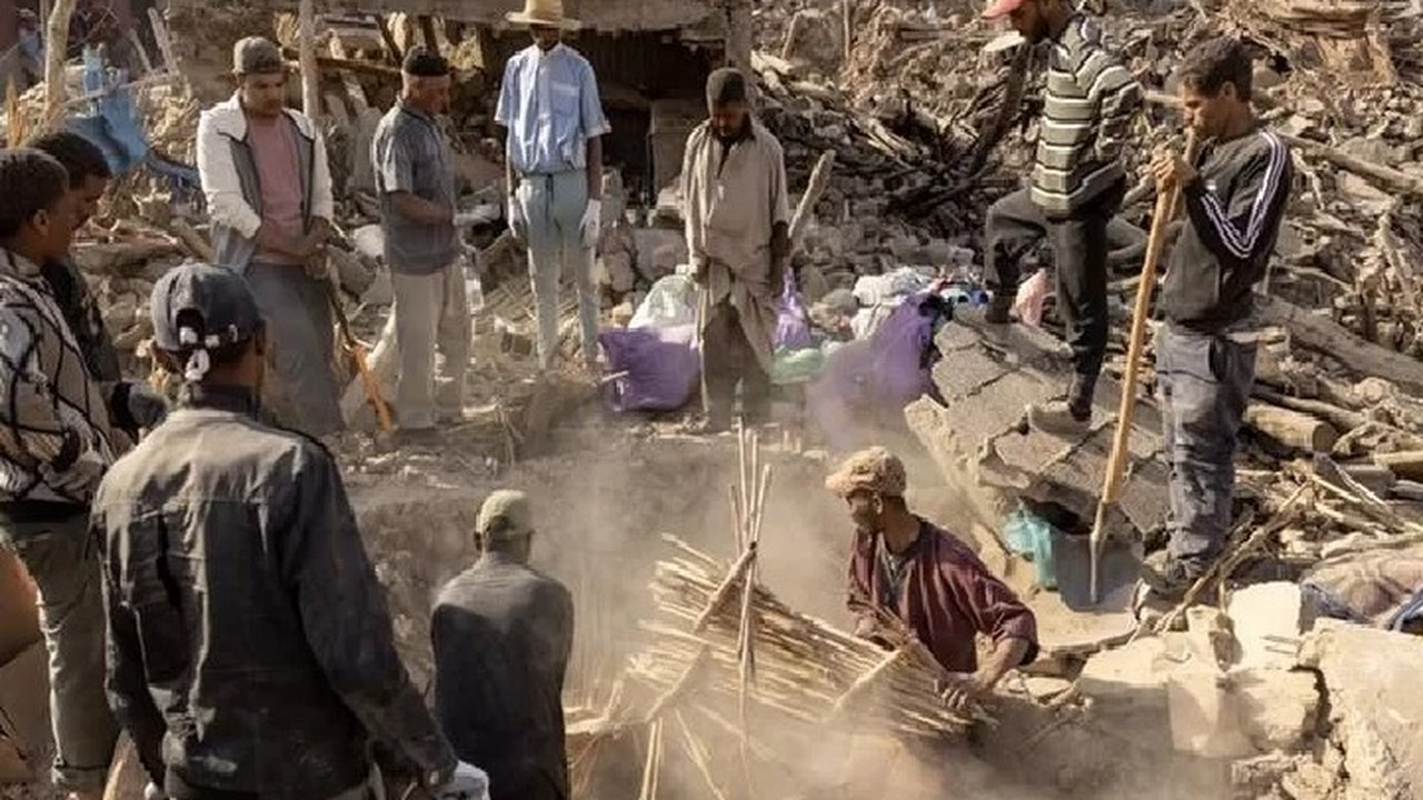 Marrocos: estradas fechadas atrasam resgate de vítimas de tremor
