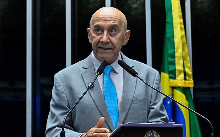 Confúcio homenageia professores e defende mais investimento em educação