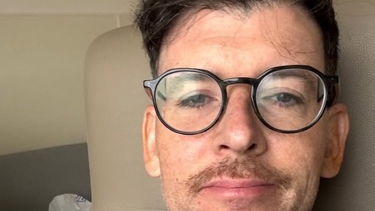 Ator Moshe Kasher revela câncer nas amígdalas associado ao HPV