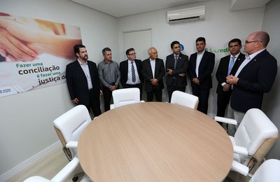 Tutmés Airan inaugura centro de conciliação na Cooperativa Sicredi 