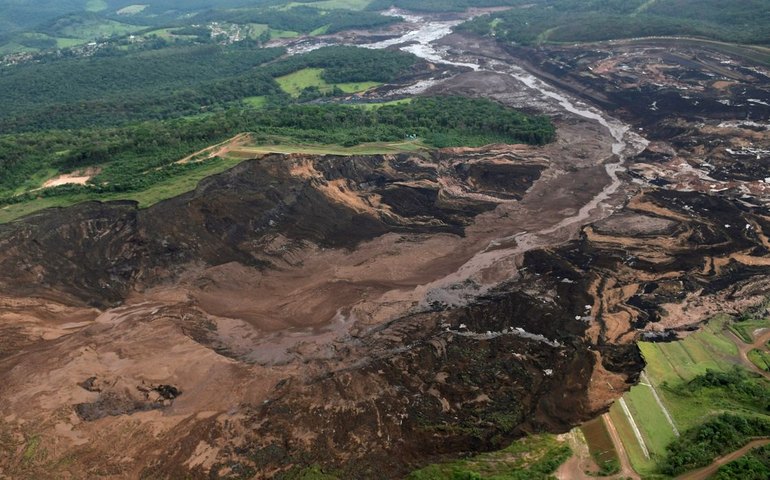 Brumadinho: MPF denuncia Vale, Tüv Süd e 16 pessoas por desastre em barragem