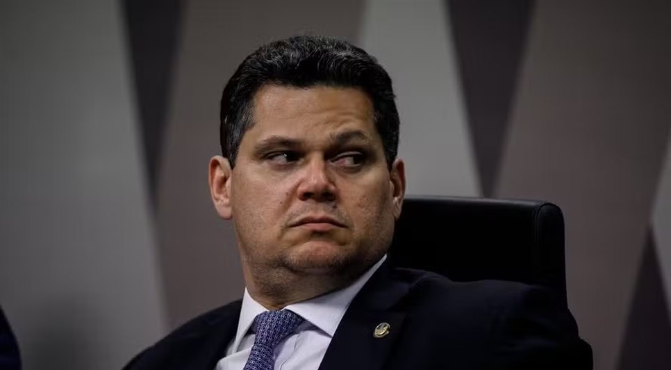 Destino da PEC do fim da 6x1 no Senado está nas mãos de Davi Alcolumbre