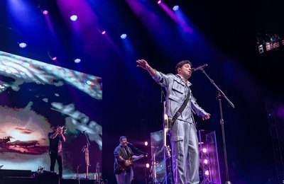 Jorge Vercillo apresenta sessão extra da turnê comemorativa em Maceió