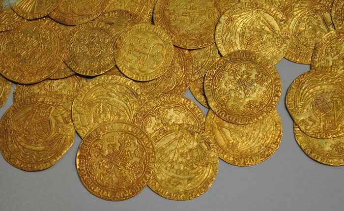 Descobrem na Escócia mais de 30 moedas inglesas e escocesas raras do século XV (FOTO)