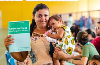 Bolsa Família na Comunidade chega a Vila Canaã com serviços de valorização da população de Arapiraca