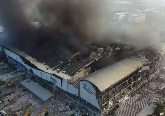 Fabricante de bolas de golfe de Taiwan é multado após incêndio matar 9 pessoas