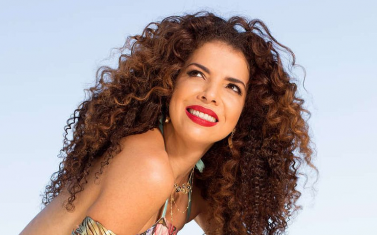 Vanessa da Mata volta com a turnê ‘Quando Deixamos Nossos Beijos na Calçada’