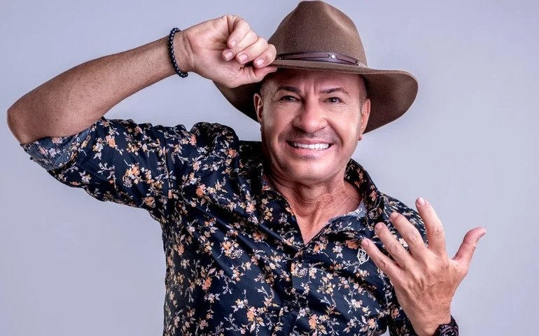 Geraldo Cardoso é contemplado com o Troféu Onildo Almeida 2025