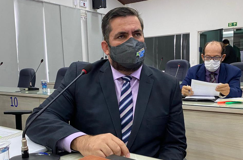 Vereadores aprovam PL que obriga unidades de saúde a divulgarem nomes e horários de atendimento de servidores