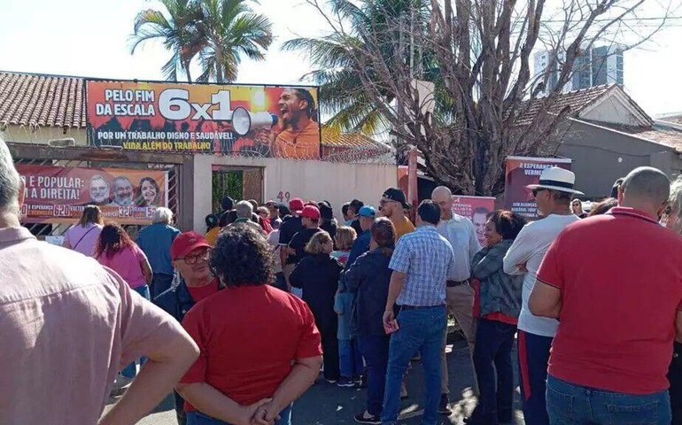 PT escolhe novo líder em meio a dilemas internos e disputa eleitoral à vista