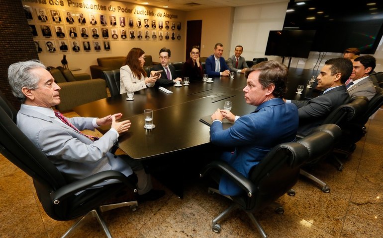 Fábio Bittencourt discute pautas do Judiciário com presidente da OAB