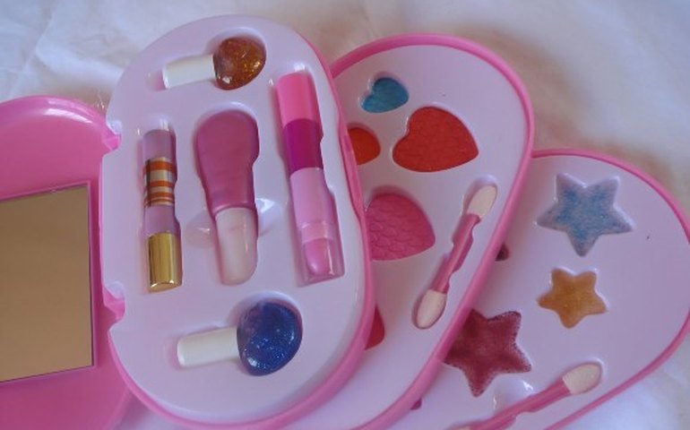 Vigilância Sanitária alerta pais sobre compra de presentes para Dia das Crianças