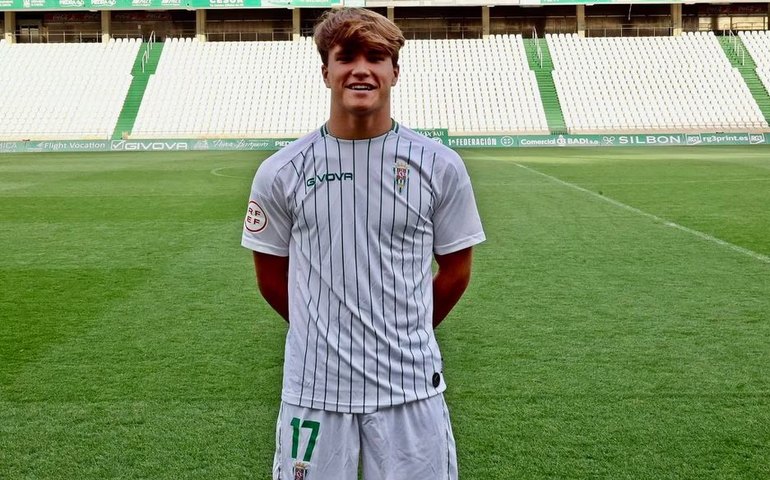 Jogador espanhol encontrado morto em trem foi eletrocutado no topo de vagão, aponta investigação