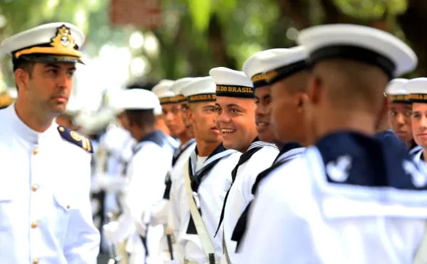 Dia do Marinheiro é marcado por homenagens na Capitania dos Portos