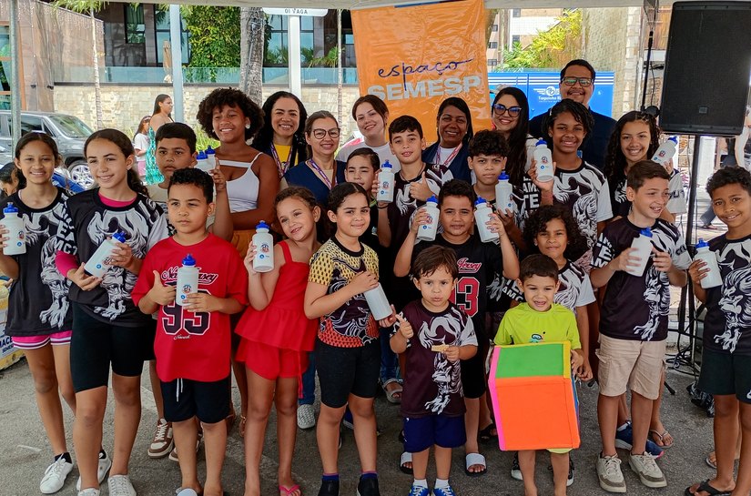 Semdes realiza ação de combate ao trabalho infantil na Rua Aberta