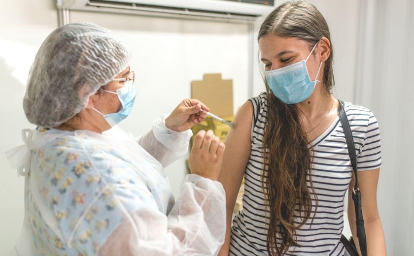 Campanha de vacinação contra HPV começa nas escolas de Maceió nesta segunda-feira