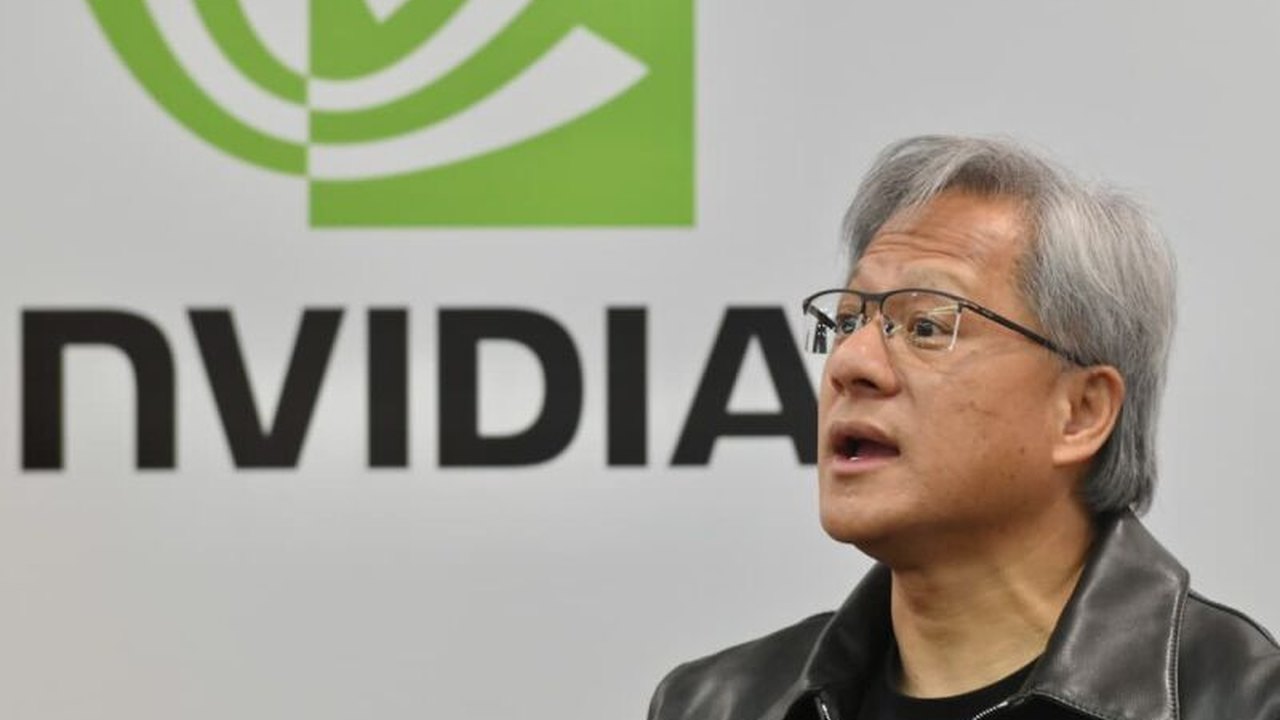CEO da Nvidia diz que acordo com Trump sobre vender chips Blackwell à China pode 'levar tempo'