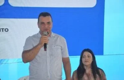Prefeito Allan de Jesus anuncia entrega inédita de fardamento para profissionais da rede municipal de ensino