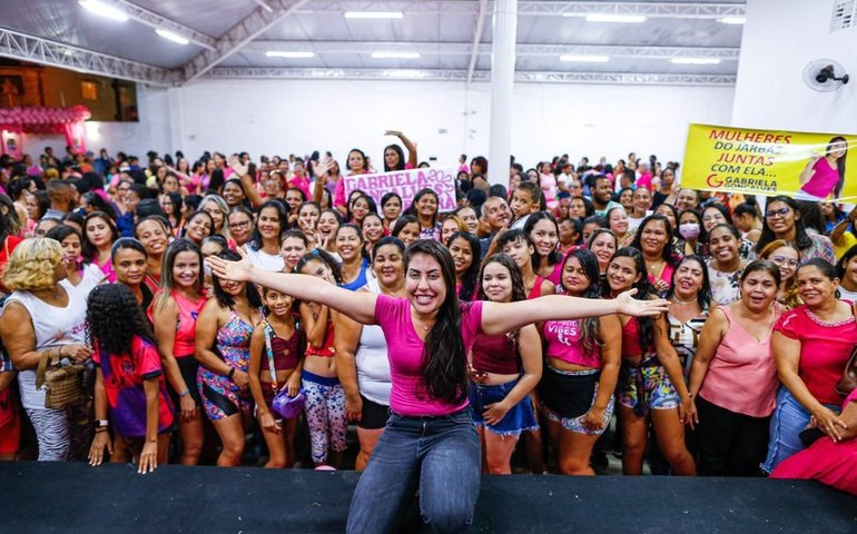 “Infelizmente quando a política não é feita de forma séria e correta, ela ceifa oportunidades aos jovens” declarou Gabi Gonçalves em apoio a Juventude