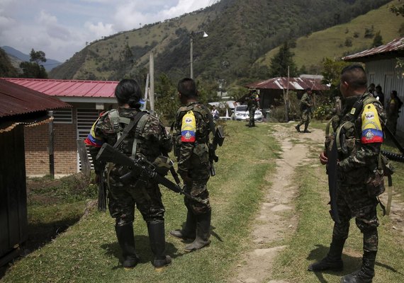 Mortos em confrontos contra rebeldes das FARC e ELN na Colômbia ultrapassam 80, diz governador