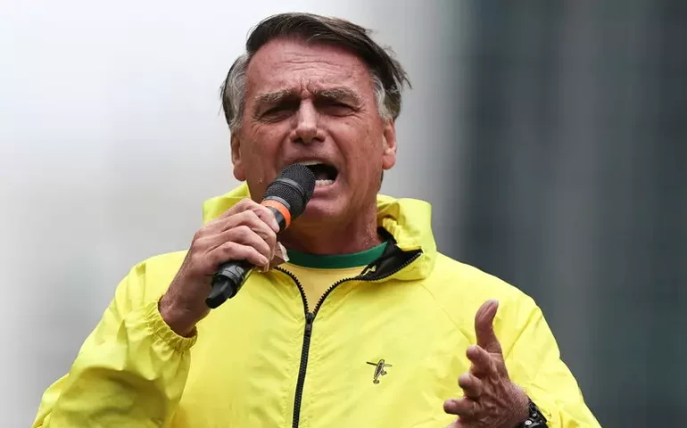 Imprensa internacional destaca redução de pena de Bolsonaro e ressalta relação delicada de Lula com Congresso