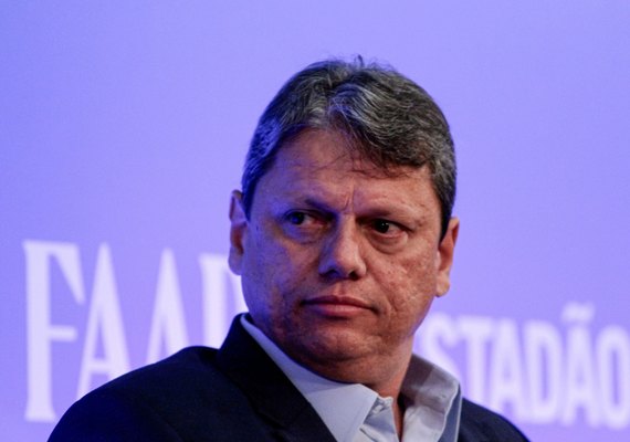 Previsão é de que tráfego até Barra do Sahy seja liberado hoje, diz Tarcísio